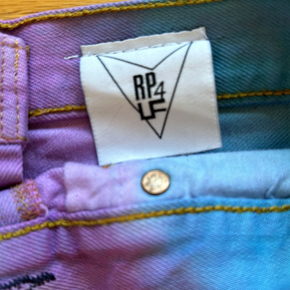 LF Vintage Tye Dye Distressed Denim Shorts - Picture 8 of 10